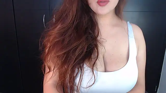 Snapshot of AdharaLujan chatting on 01/13/25, 04:08 AdharaLujan online show from 01/13/25, 04:08