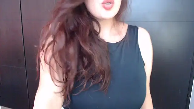 Snapshot of AdharaLujan chatting on 03/12/25, 04:35 AdharaLujan online show from 03/12/25, 04:35