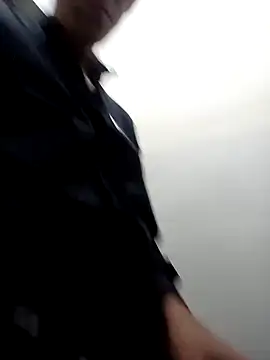 Snapshot of fercxxxho25 chatting on 10/05/25, 02:59 fercxxxho25 online show from 10/05/25, 02:59