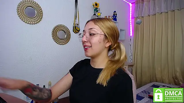 Soffy-brooks online show from 02/21/25, 07:34