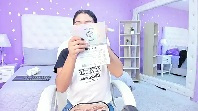 scarlette 15  online show from 11/08/25, 01:39