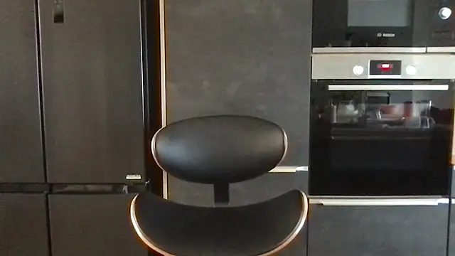 unconnudu21000 online show from 10/04/25, 11:30