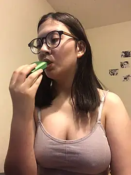 Snapshot of Prudie_Gabriella chatting on 12/11/24, 04:42 Prudie Gabriella online show from 12/11/24, 04:42