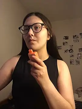 Snapshot of Prudie_Gabriella chatting on 12/20/24, 03:10 Prudie Gabriella online show from 12/20/24, 03:10