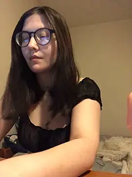 Snapshot of Prudie_Gabriella chatting on 01/04/25, 01:53 Prudie Gabriella online show from 01/04/25, 01:53