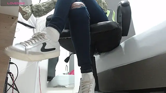 alma fenix online show from 02/07/25, 12:06