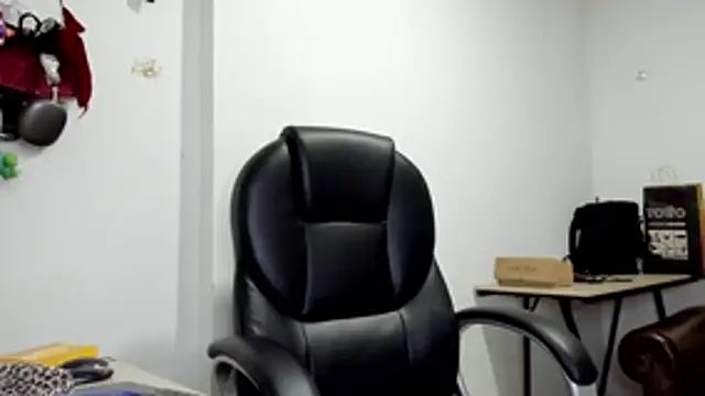 alma fenix online show from 04/15/26, 07:48