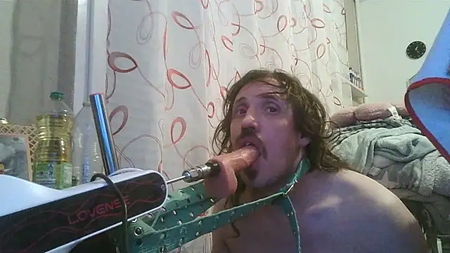 cyril020202 online show from 12/14/25, 01:22