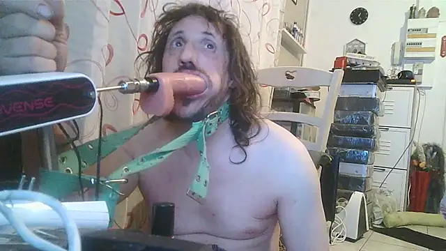 cyril020202 online show from 03/08/26, 12:19