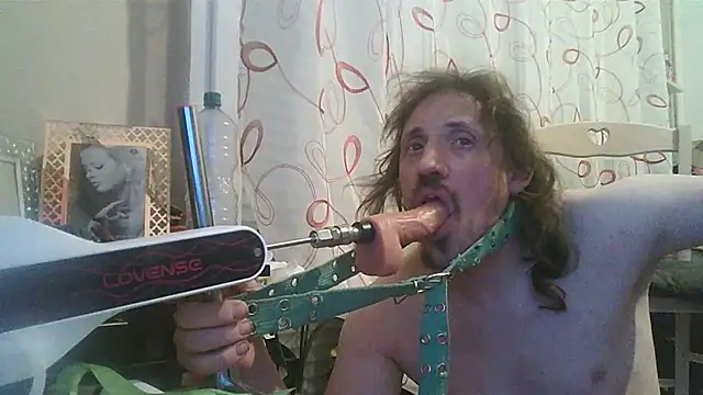 cyril020202 online show from 03/27/26, 09:36