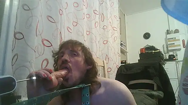 cyril020202 online show from 04/02/26, 09:23