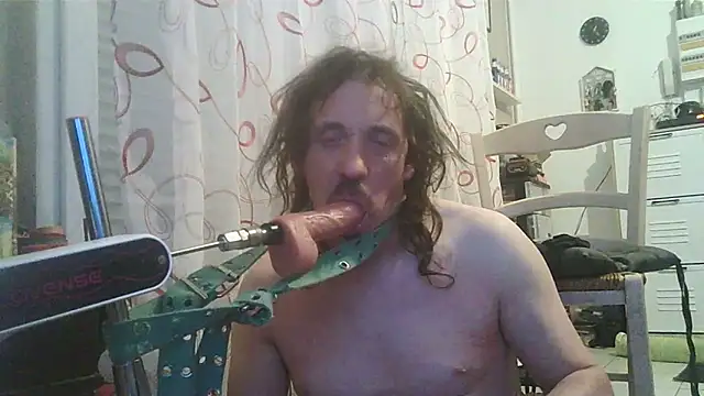 cyril020202 online show from 04/18/26, 11:38