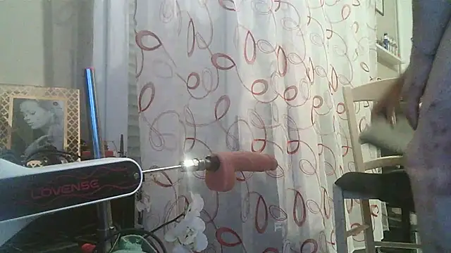 cyril020202 online show from 04/24/26, 11:29