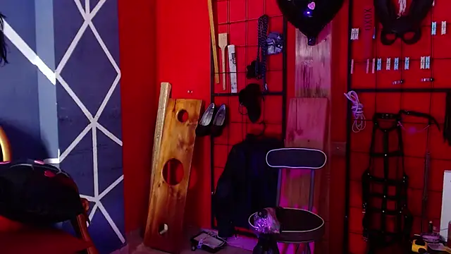 Snapshot of Swich_Bdms_ chatting on 02/14/25, 06:40 Swich Bdms online show from 02/14/25, 06:40