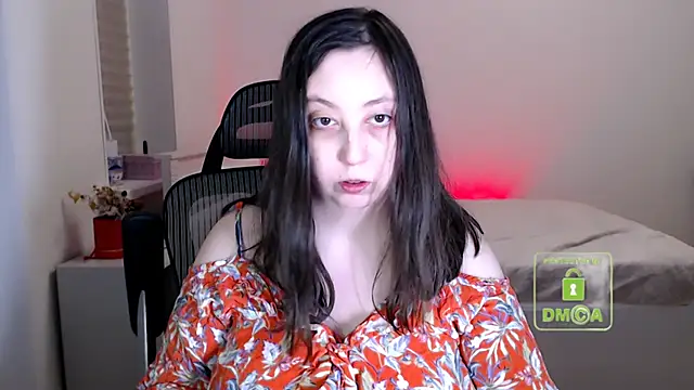 cute and hot online show from 11/26/25, 04:30