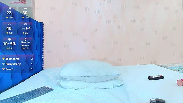 Snapshot of hotlatinateacher chatting on 01/17/25, 01:25 hotlatinateacher online show from 01/17/25, 01:25