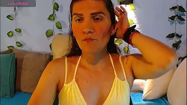 venus swet  online show from 04/17/26, 12:02