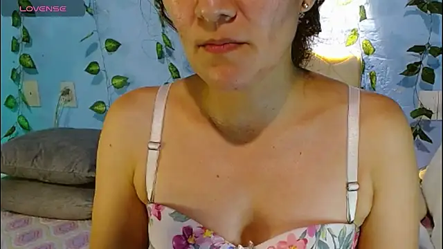 Snapshot of venus_swet_ chatting on 06/14/26, 12:41 venus swet online show from 06/14/26, 12:41