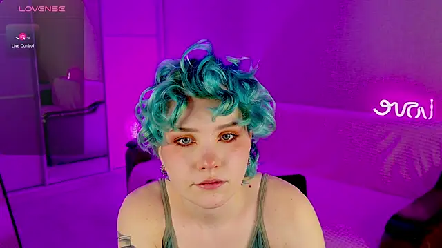 Snapshot of School_Love chatting on 02/09/25, 01:03 School Love online show from 02/09/25, 01:03