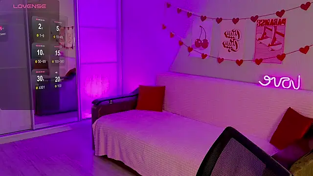 Snapshot of School_Love chatting on 03/19/25, 01:07 School Love online show from 03/19/25, 01:07