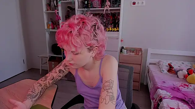 School Love online show from 11/15/25, 07:05