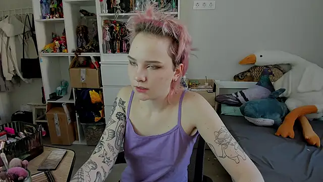 School Love online show from 02/11/26, 07:02