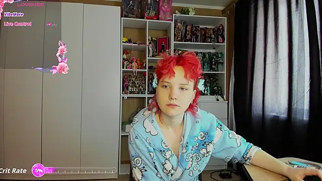 School Love online show from 04/23/26, 07:09