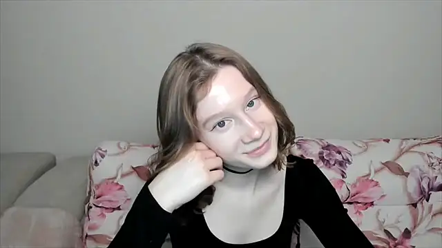 Snapshot of EnigmaSee chatting on 12/30/24, 01:58 EnigmaSee online show from 12/30/24, 01:58