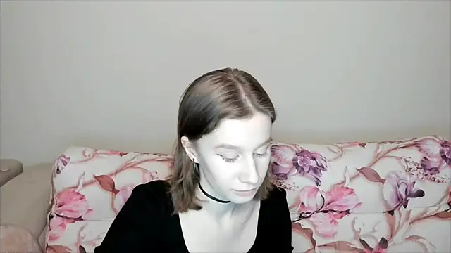 Snapshot of EnigmaSee chatting on 12/30/24, 11:59 EnigmaSee online show from 12/30/24, 11:59