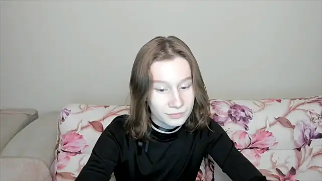 Snapshot of EnigmaSee chatting on 01/04/25, 02:35 EnigmaSee online show from 01/04/25, 02:35