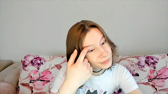 Snapshot of EnigmaSee chatting on 02/03/25, 02:25 EnigmaSee online show from 02/03/25, 02:25