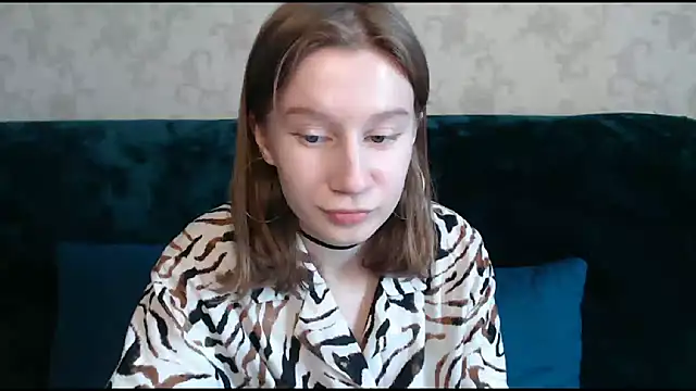 Snapshot of EnigmaSee chatting on 03/22/25, 09:13 EnigmaSee online show from 03/22/25, 09:13