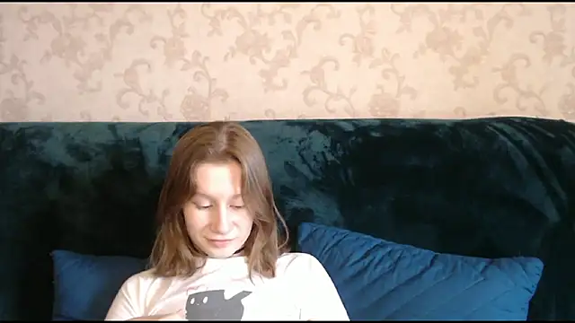 Snapshot of EnigmaSee chatting on 03/23/25, 04:38 EnigmaSee online show from 03/23/25, 04:38