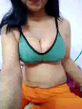 Snapshot of wildsakhi chatting on 12/19/24, 12:12 wildsakhi online show from 12/19/24, 12:12