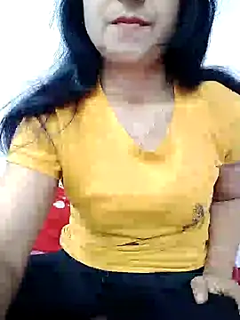 Snapshot of wildsakhi chatting on 12/23/24, 08:44 wildsakhi online show from 12/23/24, 08:44