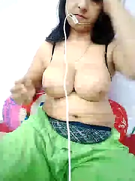 Snapshot of wildsakhi chatting on 02/10/25, 04:36 wildsakhi online show from 02/10/25, 04:36