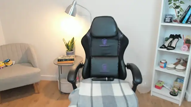  BellaEvans  online show from 02/18/25, 08:49