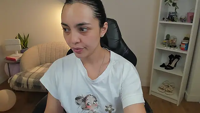  BellaEvans  online show from 04/20/26, 04:37