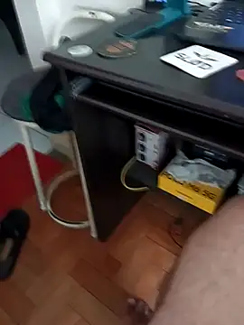 Snapshot of lobomisterioso13 chatting on 12/10/24, 06:28 lobomisterioso13 online show from 12/10/24, 06:28