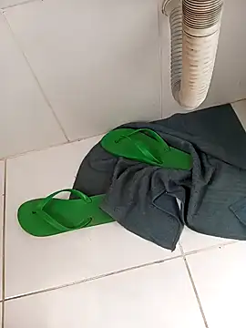 Snapshot of lobomisterioso13 chatting on 12/16/24, 10:50 lobomisterioso13 online show from 12/16/24, 10:50