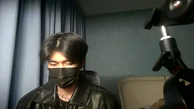 Snapshot of wuzhimao0207 chatting on 06/05/26, 04:02 wuzhimao0207 online show from 06/05/26, 04:02
