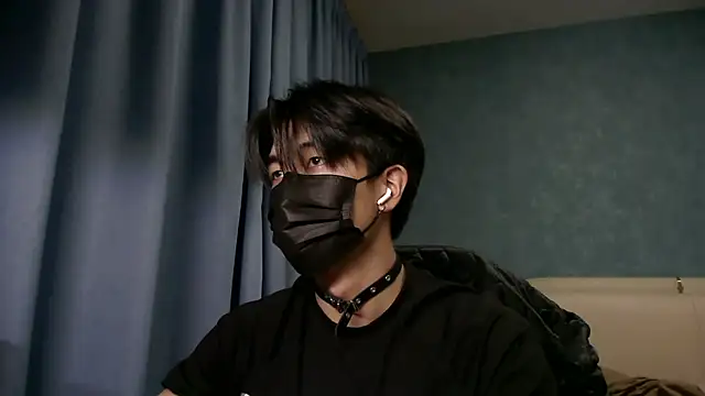 Snapshot of wuzhimao0207 chatting on 06/19/26, 11:47 wuzhimao0207 online show from 06/19/26, 11:47