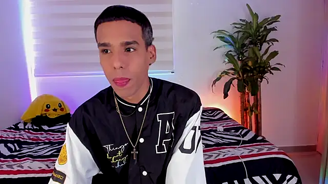 aldrinwhite online show from 10/30/25, 06:08