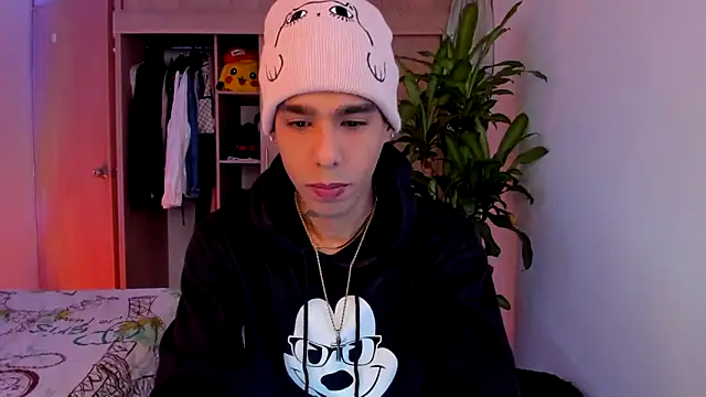 aldrinwhite online show from 12/16/25, 02:55