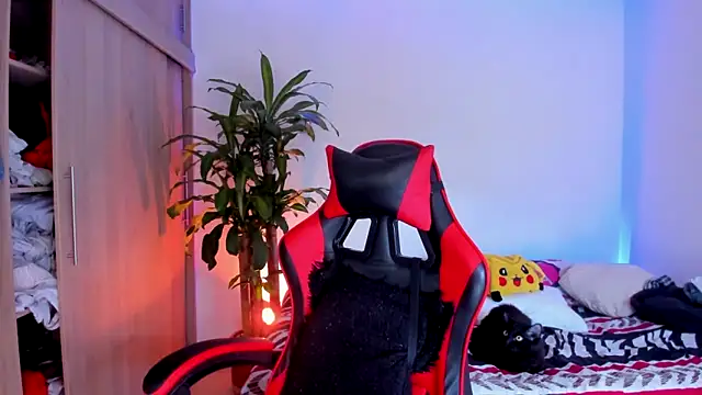 aldrinwhite online show from 04/22/26, 04:41