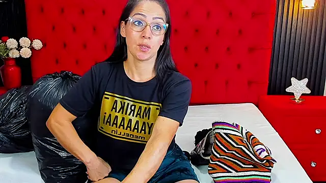 KateTompson  online show from 07/21/26, 07:38