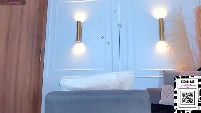 Snapshot of Chrishell_ chatting on 02/03/25, 03:31 Chrishell  online show from 02/03/25, 03:31