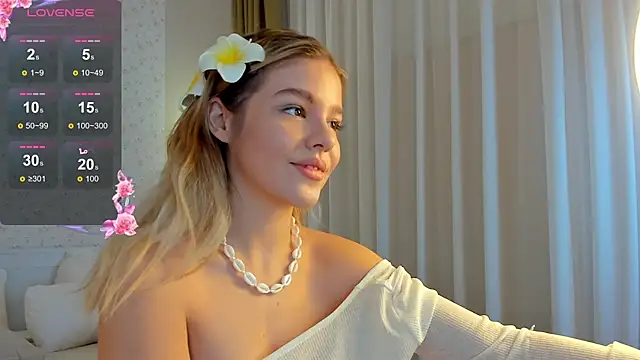 Snapshot of Anna_Robinson chatting on 01/26/25, 01:20 Anna Robinson online show from 01/26/25, 01:20