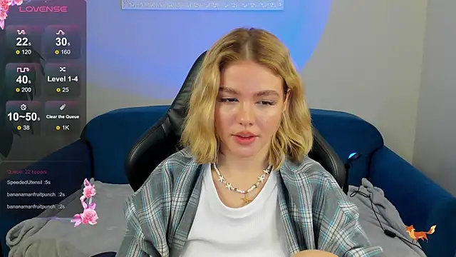 Snapshot of Anna_Robinson chatting on 03/15/25, 07:31 Anna Robinson online show from 03/15/25, 07:31