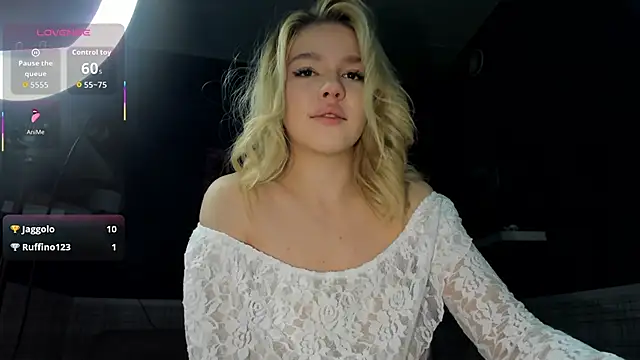 Snapshot of Anna_Robinson chatting on 09/29/25, 01:33 Anna Robinson online show from 09/29/25, 01:33